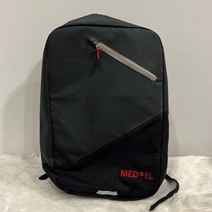 Kohla Restless 18L Black Backpack Multimedia Retractable Straps Side Handle